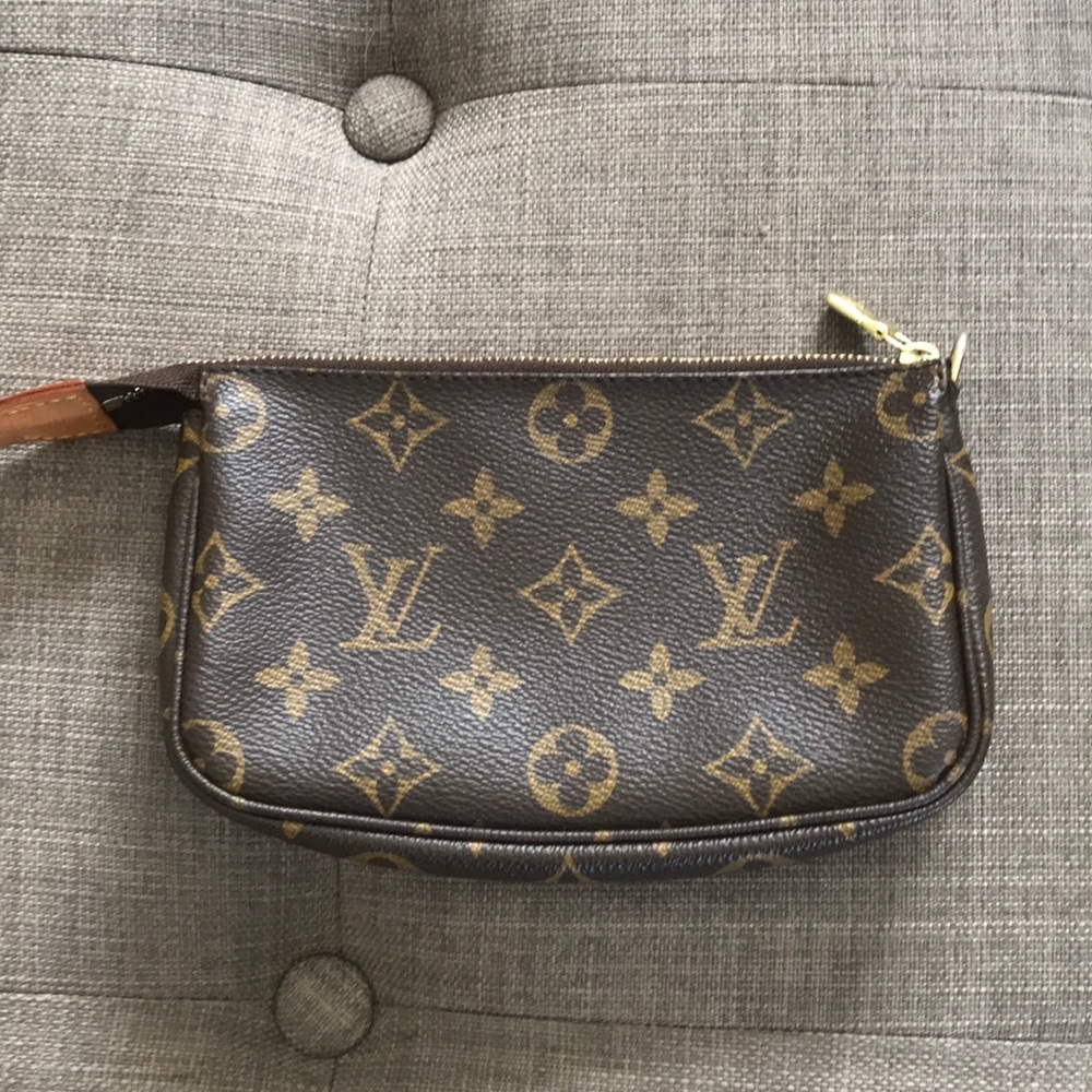 Louis Vuitton Accessory Bag